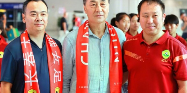 足球报：在接手长春女足后，贾秀全还将参与俱乐部青训工作