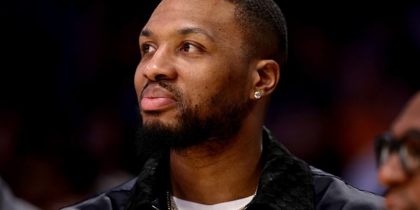 MK体育官网-队媒：开拓者的问题不在阵容而在时间 只能等利拉德康复才有希望